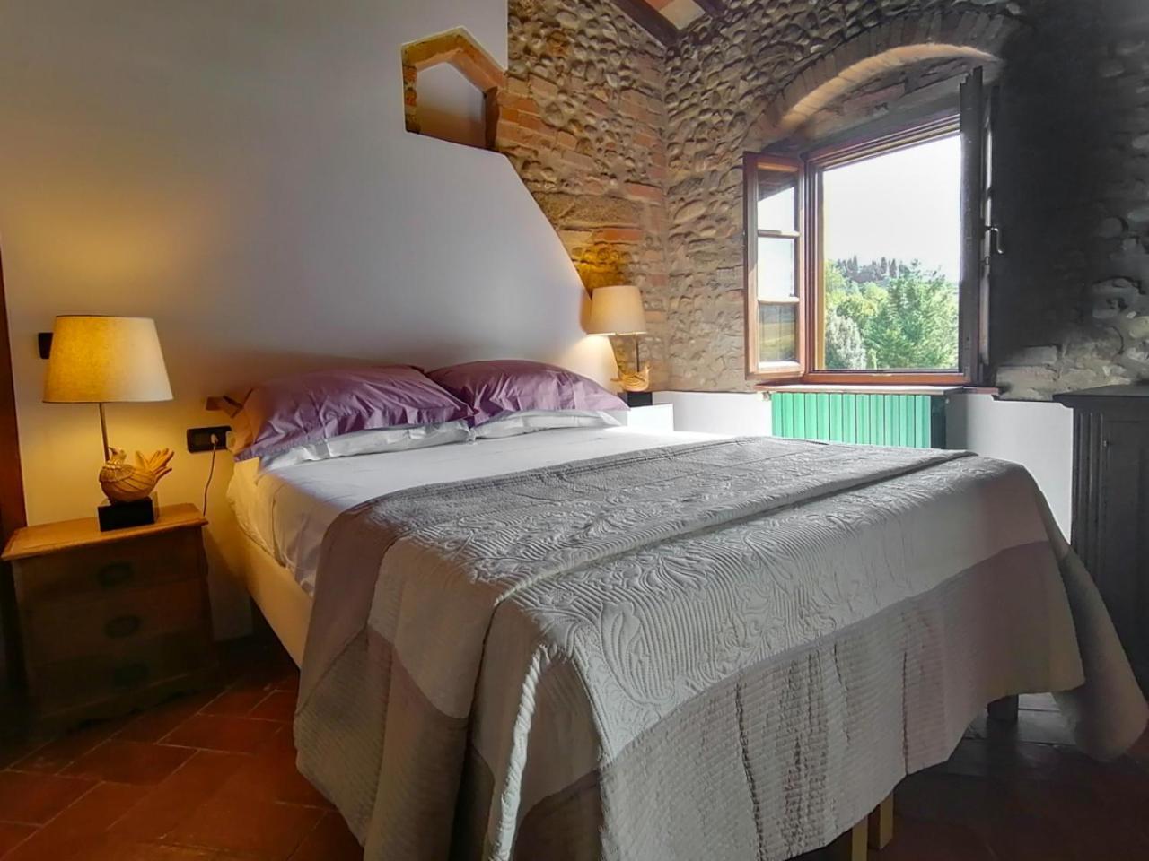 Torre Di Polvereto مونتيزبيرتولي الغرفة الصورة